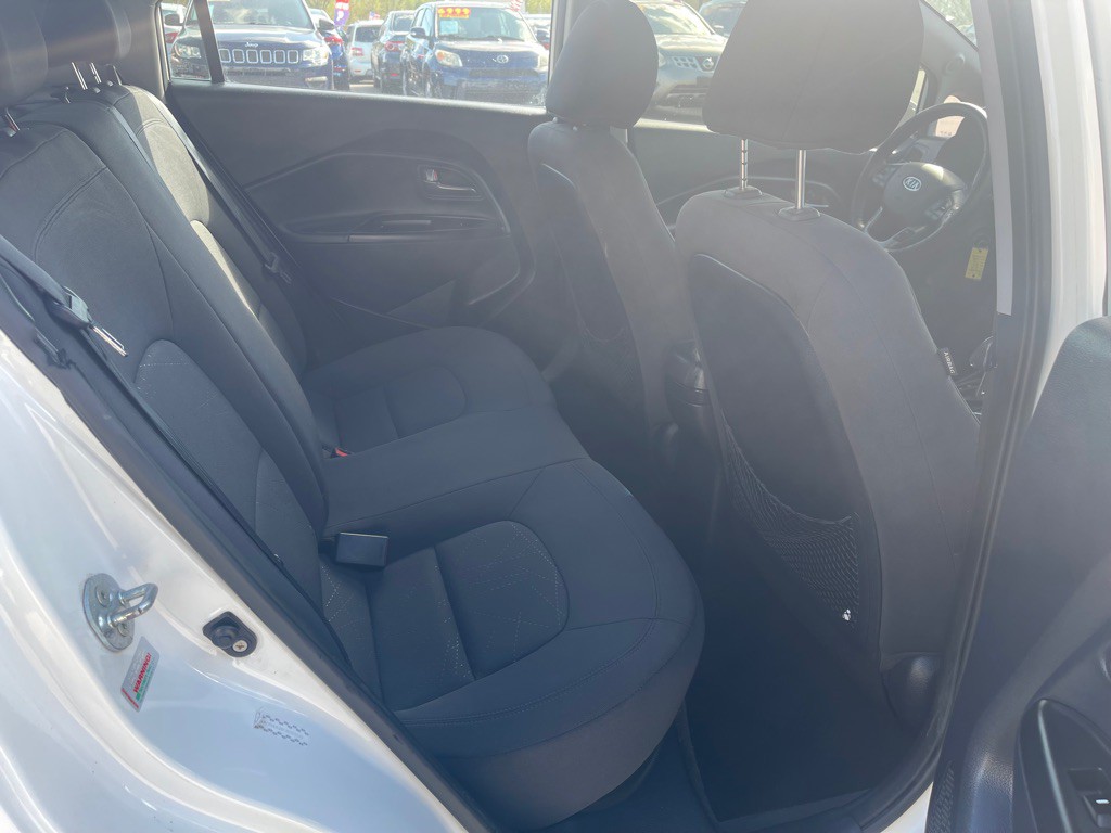 2012 Kia Rio Image 10