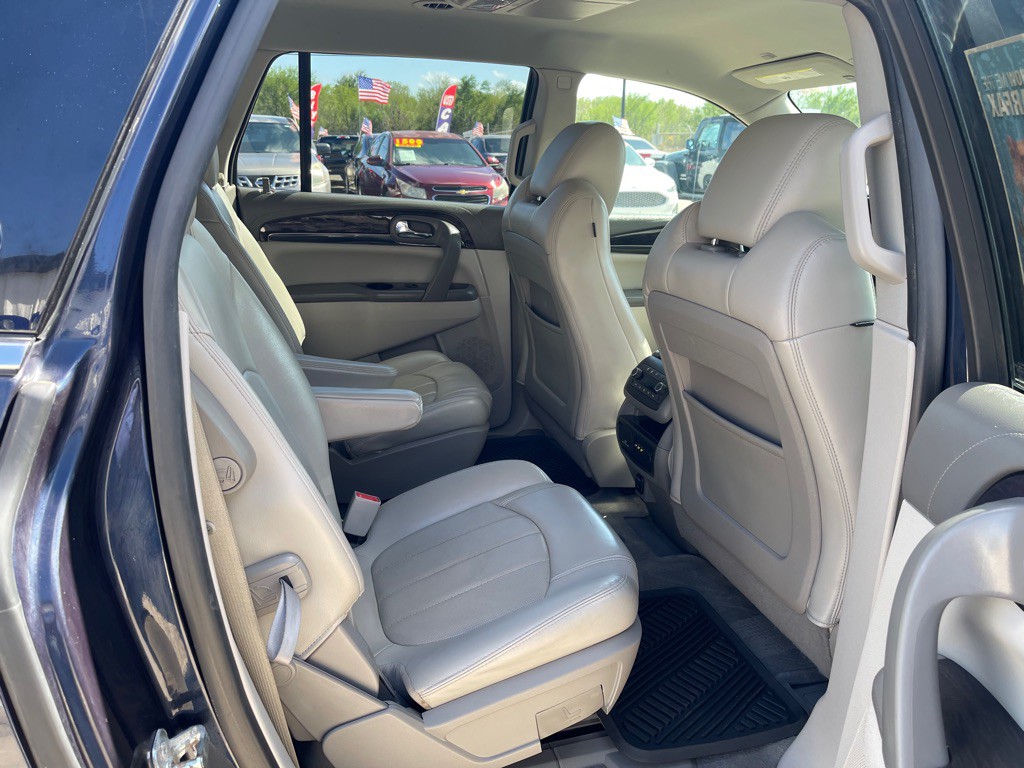 2015 Buick Enclave Image 12