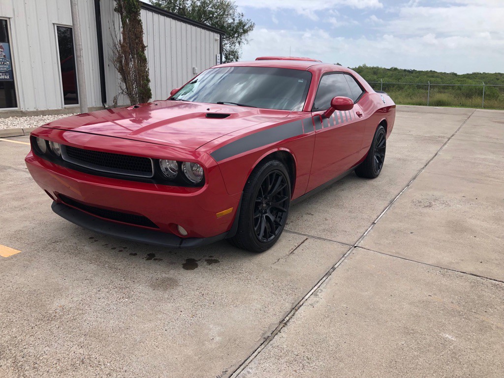2012 Dodge Challenger Image 2
