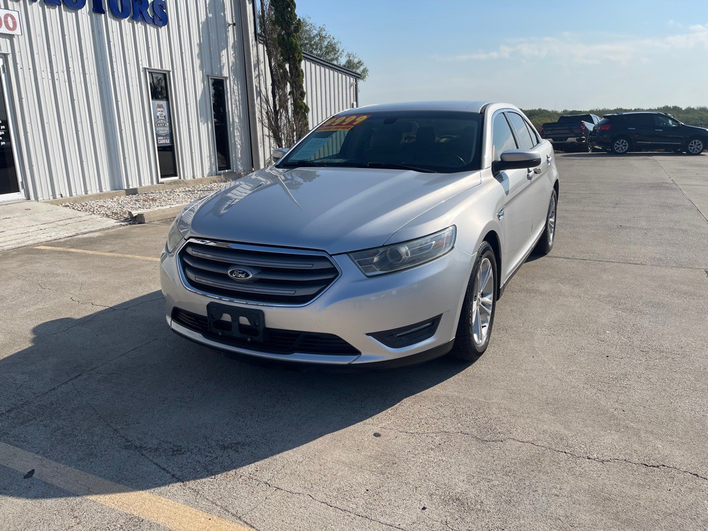 2014 Ford Taurus Image 2