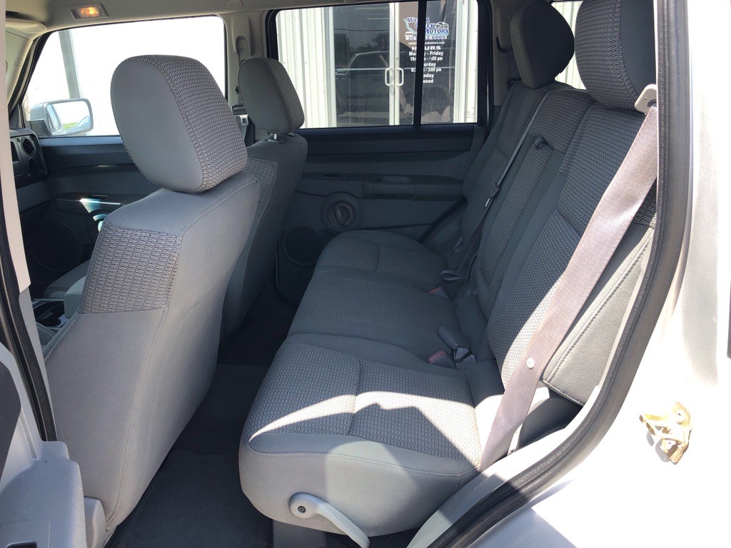 2006 Jeep Commander Image 7