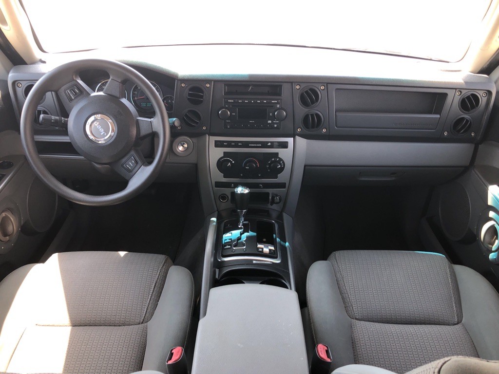 2006 Jeep Commander Image 11