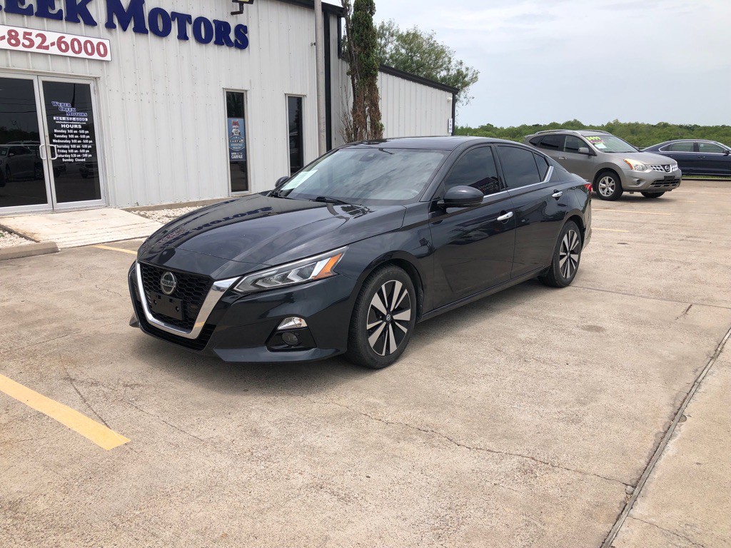 2020 Nissan Altima Image 2