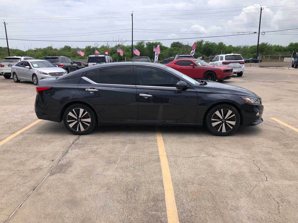 2020 Nissan Altima Image 5