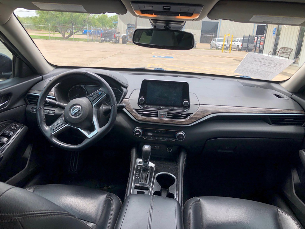 2020 Nissan Altima Image 10