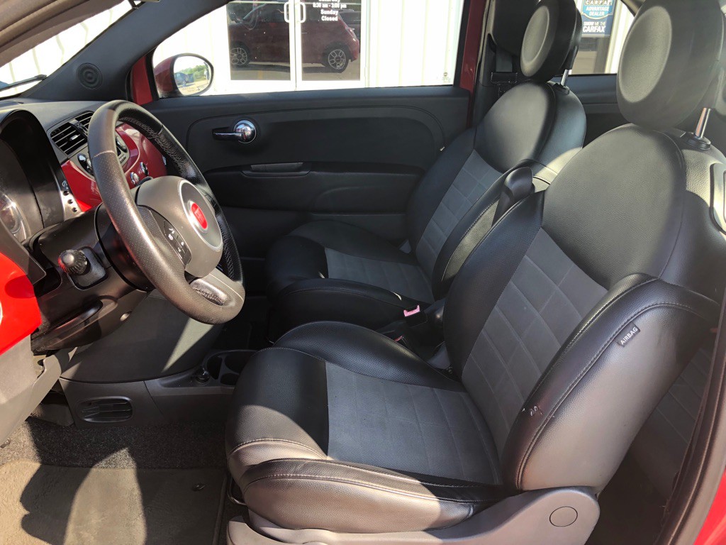 2013 FIAT 500 Image 6