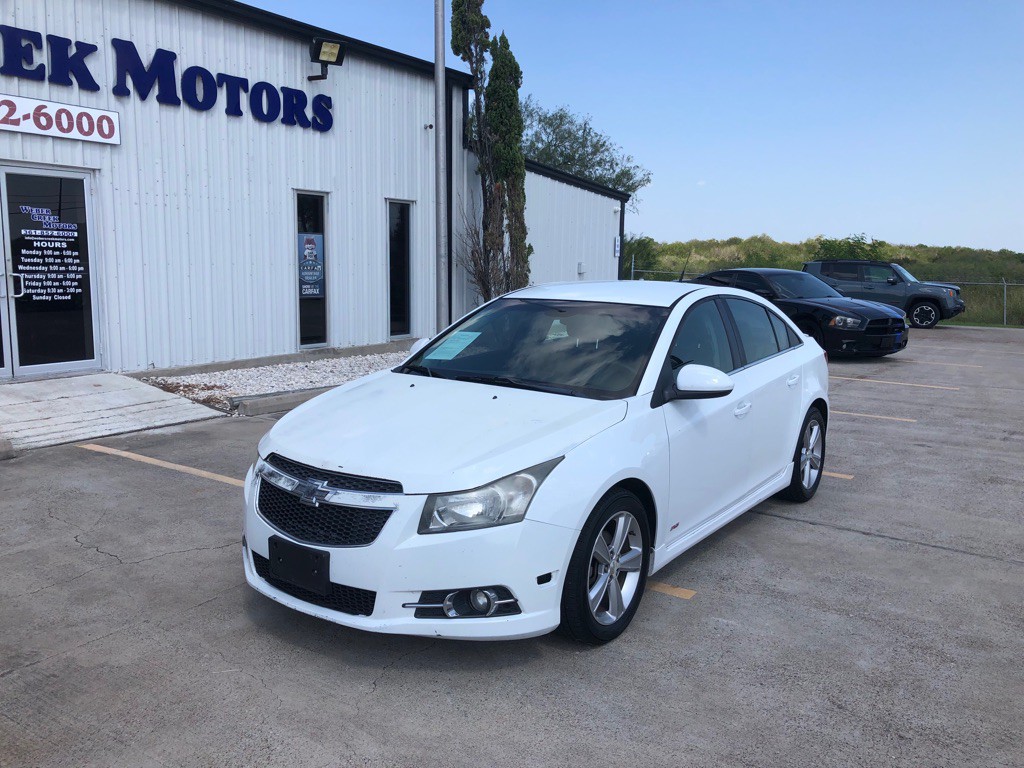 2014 Chevrolet Cruze Image 2