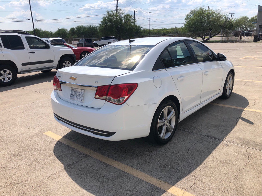 2014 Chevrolet Cruze Image 4