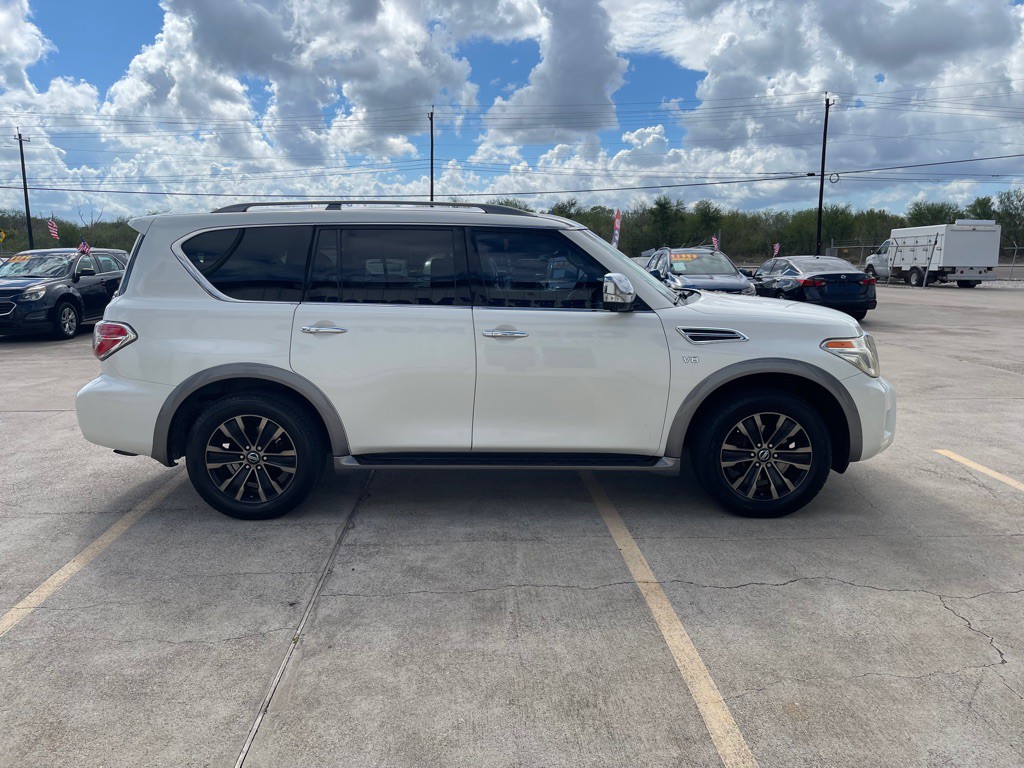 2017 Nissan Armada Image 5