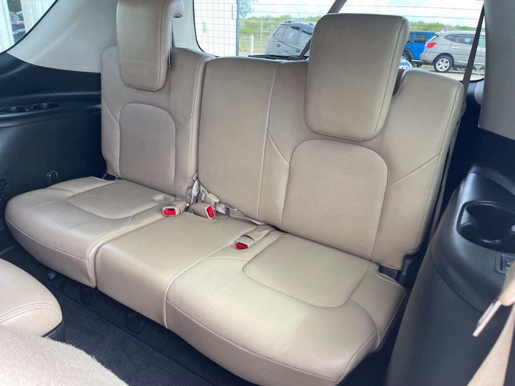 2017 Nissan Armada Image 9