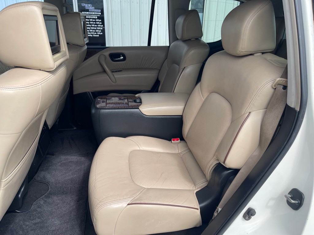 2017 Nissan Armada Image 8