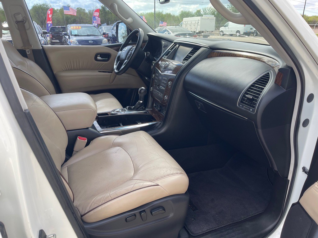 2017 Nissan Armada Image 11