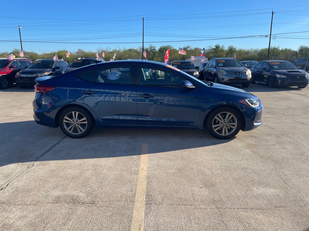 2017 Hyundai Elantra Image 5