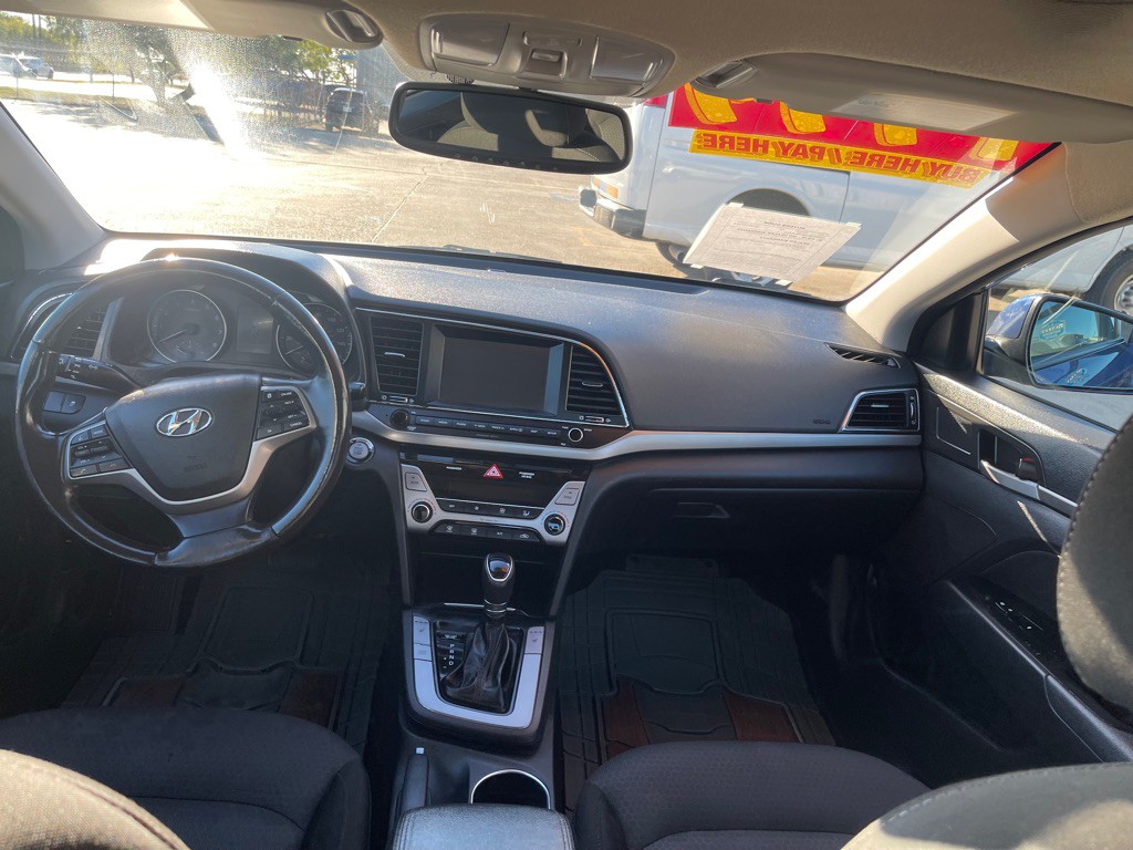 2017 Hyundai Elantra Image 11