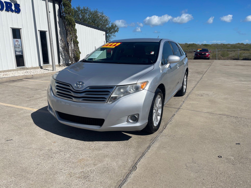 2009 Toyota Venza Image 2