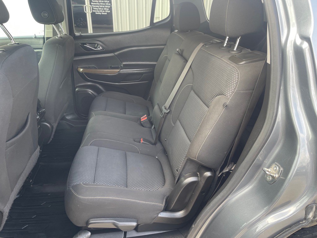 2021 GMC Acadia Image 8