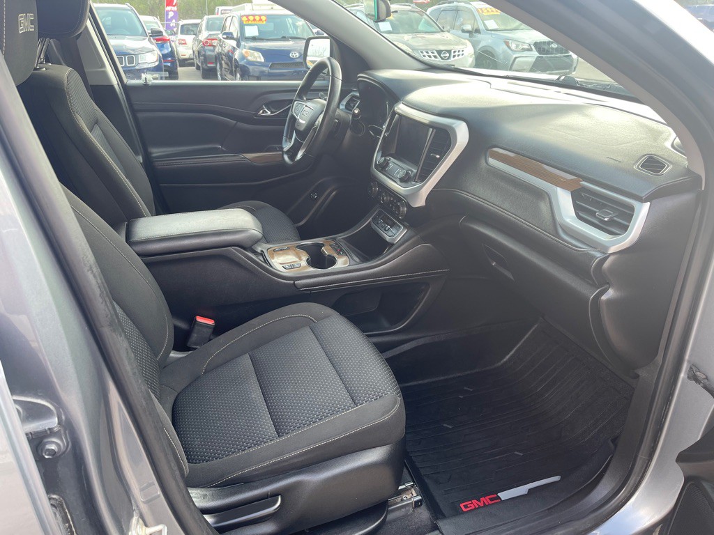 2021 GMC Acadia Image 11