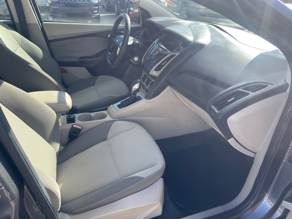 2012 Ford Focus Image 10