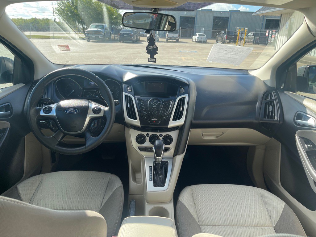 2012 Ford Focus Image 12