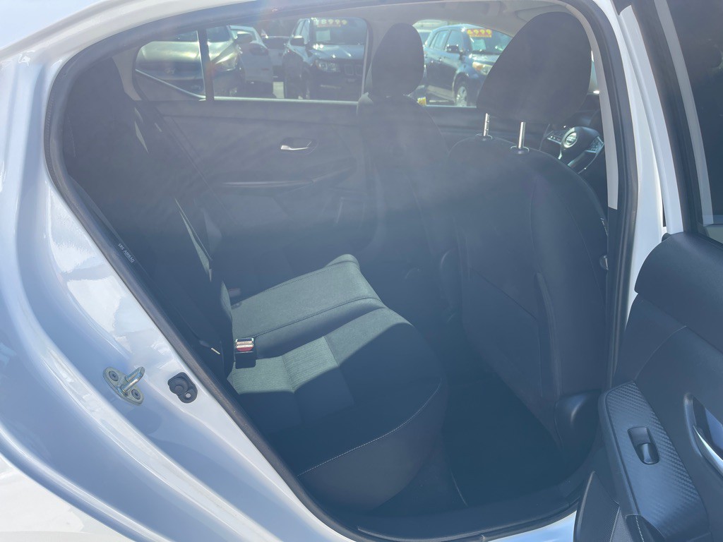 2021 Nissan Sentra Image 10