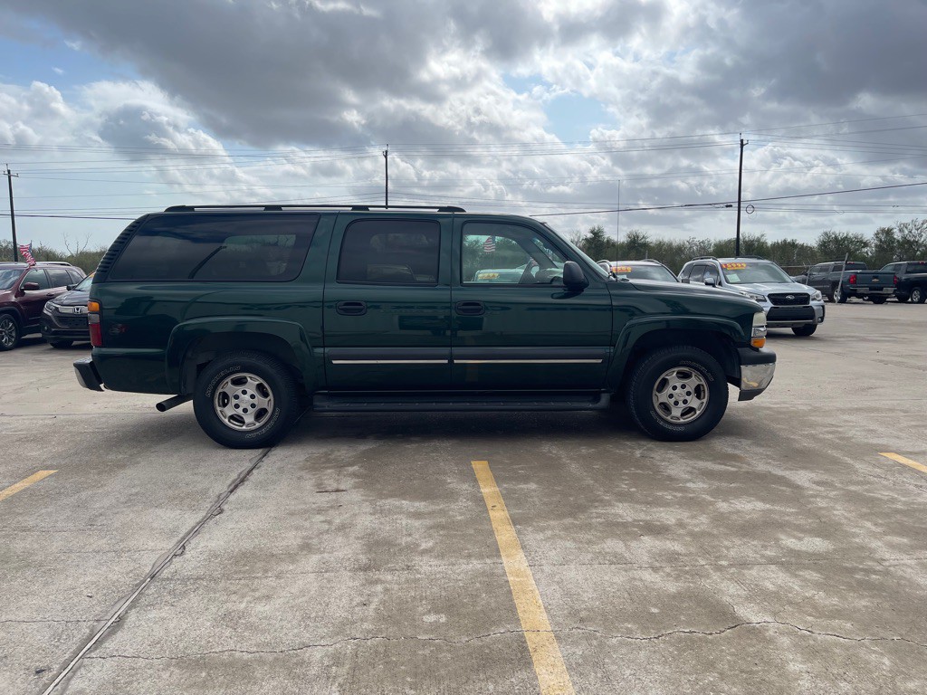2004 Chevrolet Suburban Image 5