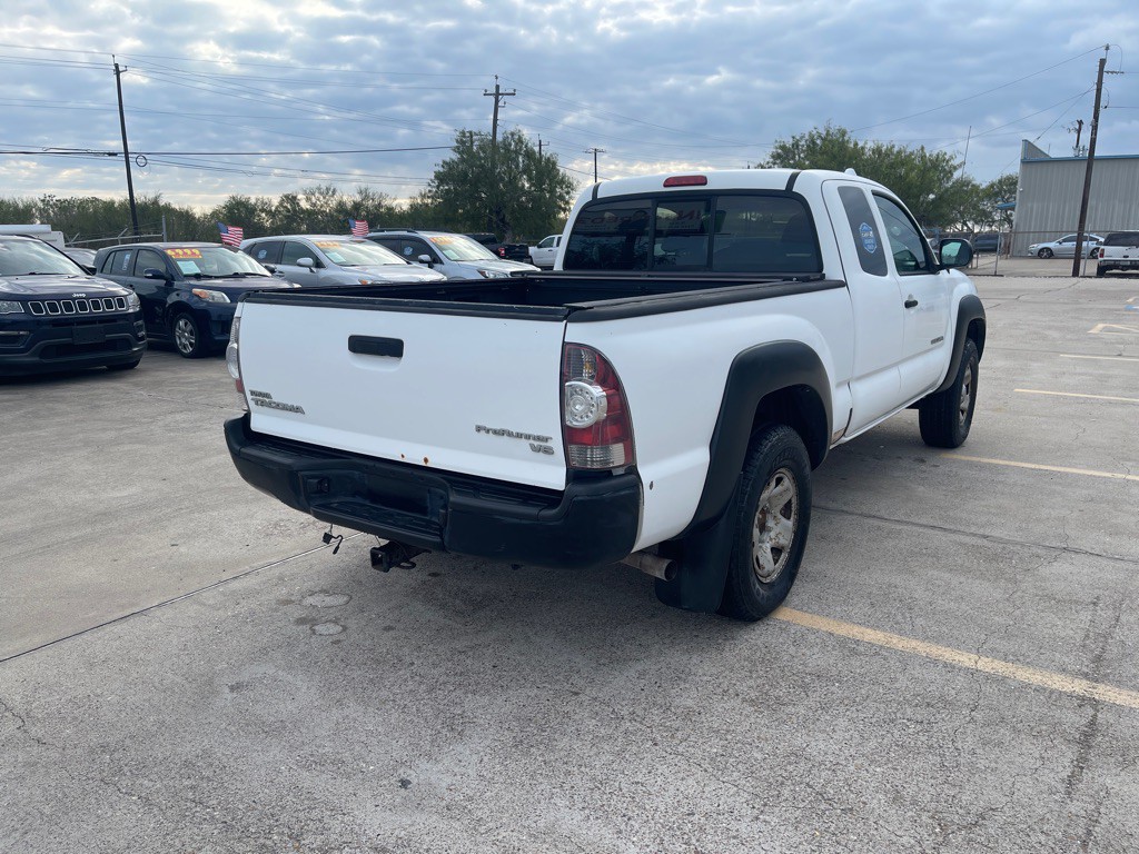 2011 Toyota Tacoma Image 4