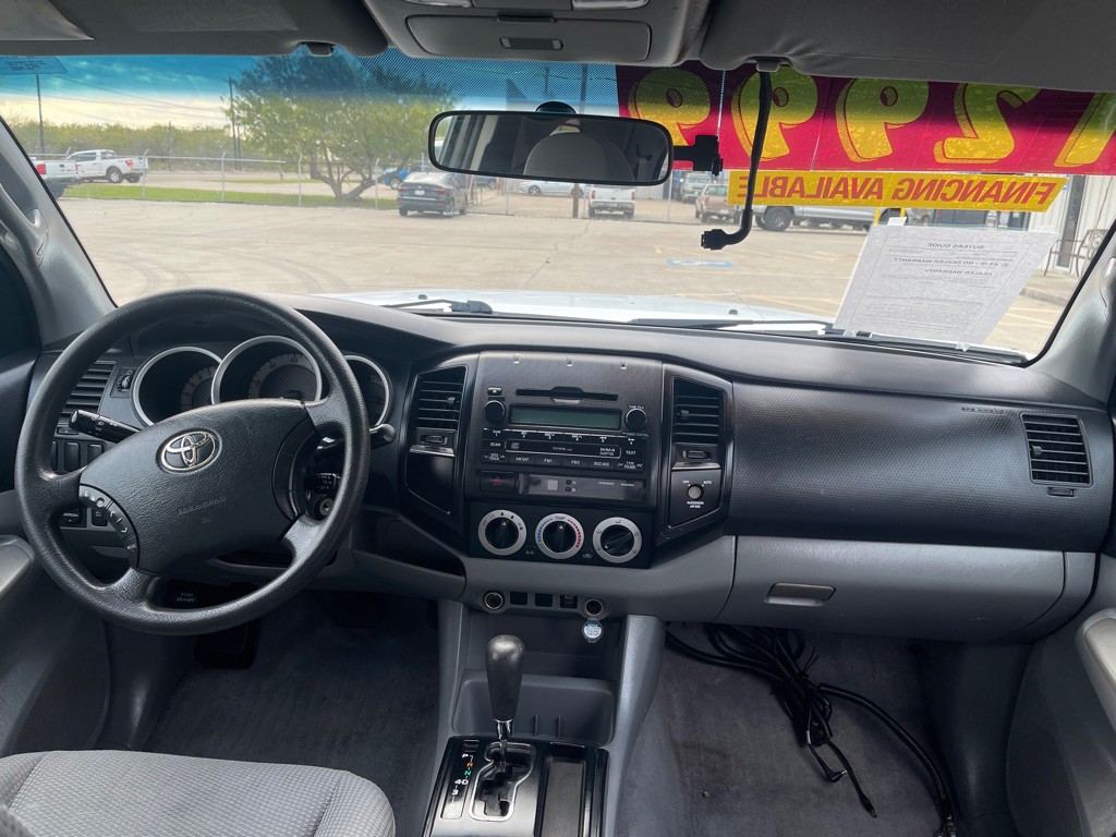 2011 Toyota Tacoma Image 9