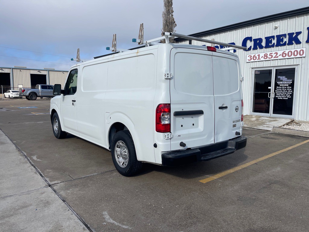 2016 Nissan NV Image 3