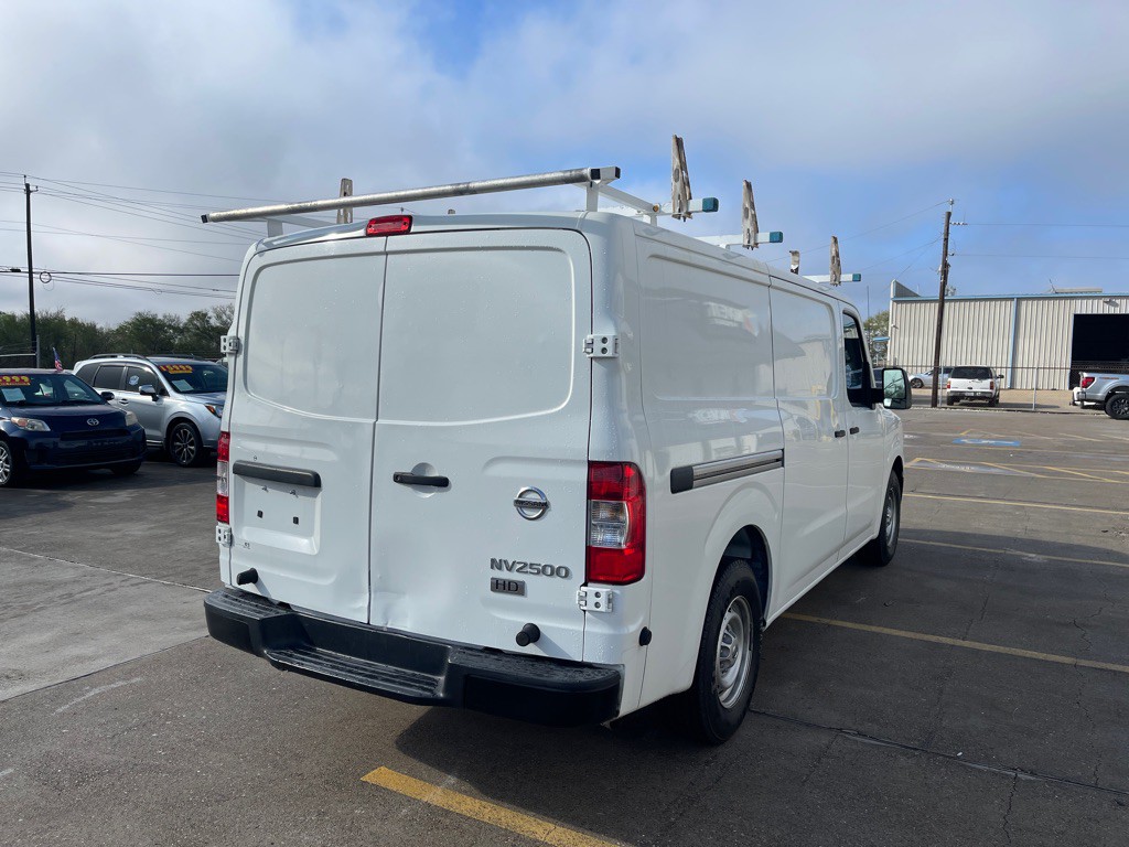 2016 Nissan NV Image 4