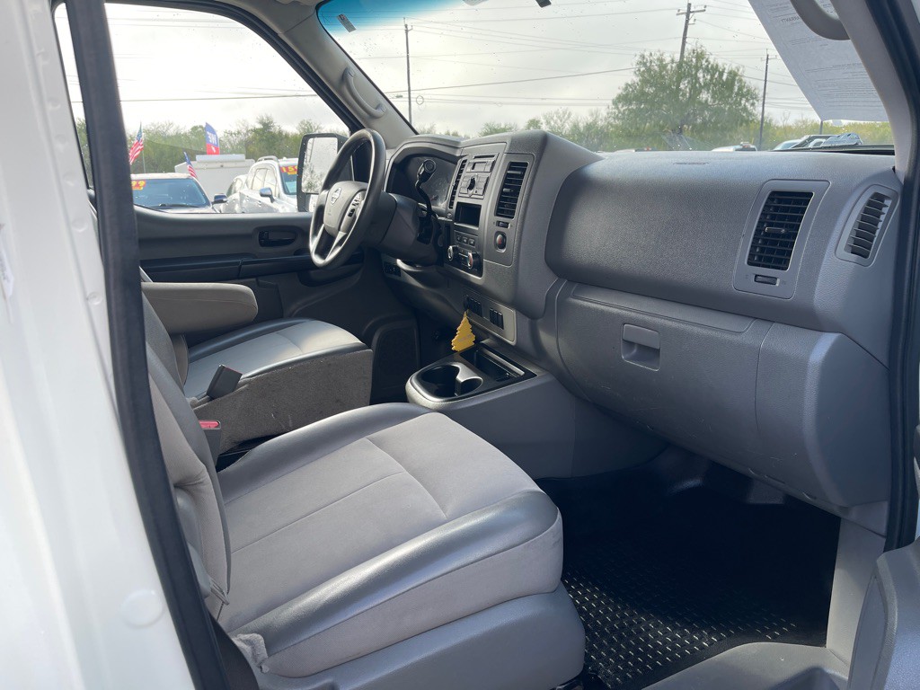 2016 Nissan NV Image 13