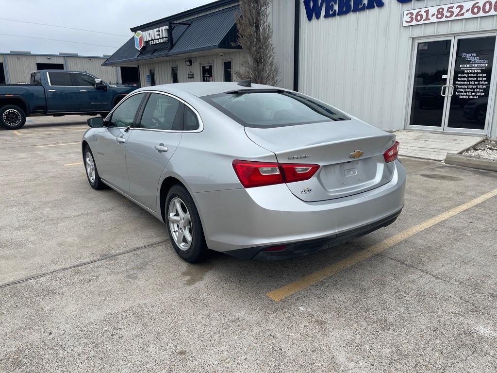 2016 Chevrolet Malibu Image 3