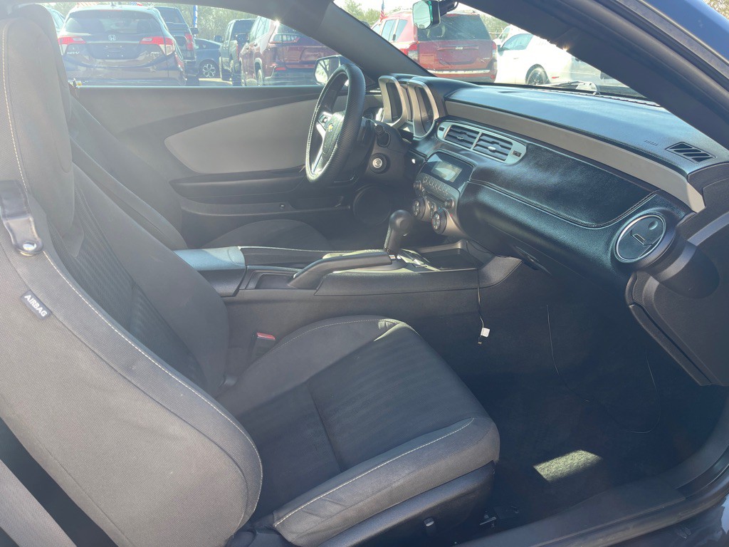 2015 Chevrolet Camaro Image 8