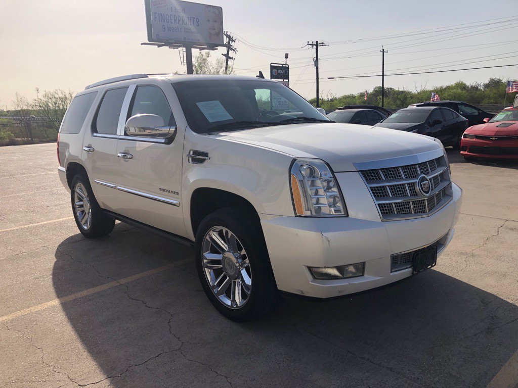 2013 Cadillac Escalade Image 6