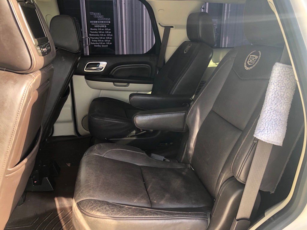 2013 Cadillac Escalade Image 8