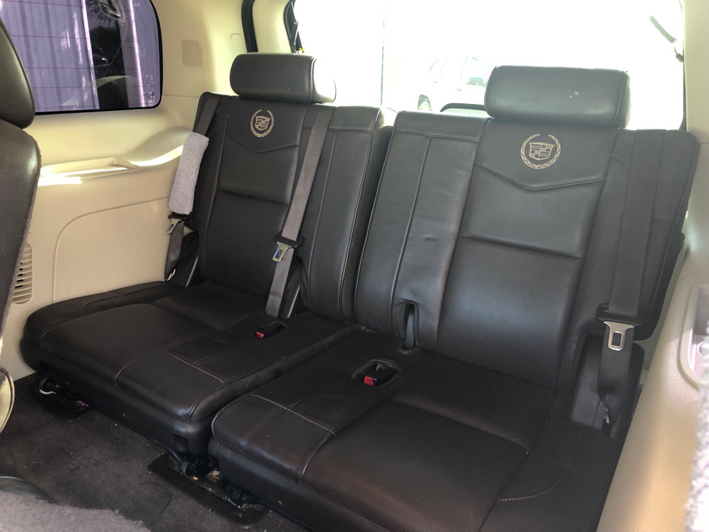 2013 Cadillac Escalade Image 9