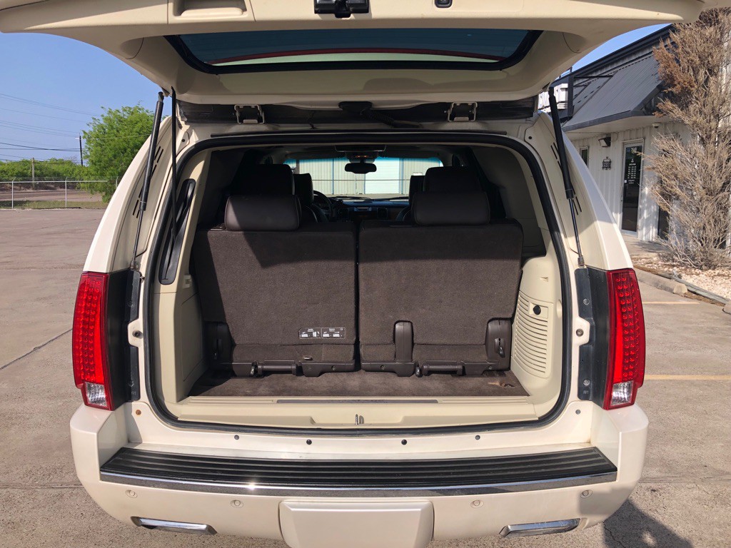 2013 Cadillac Escalade Image 10