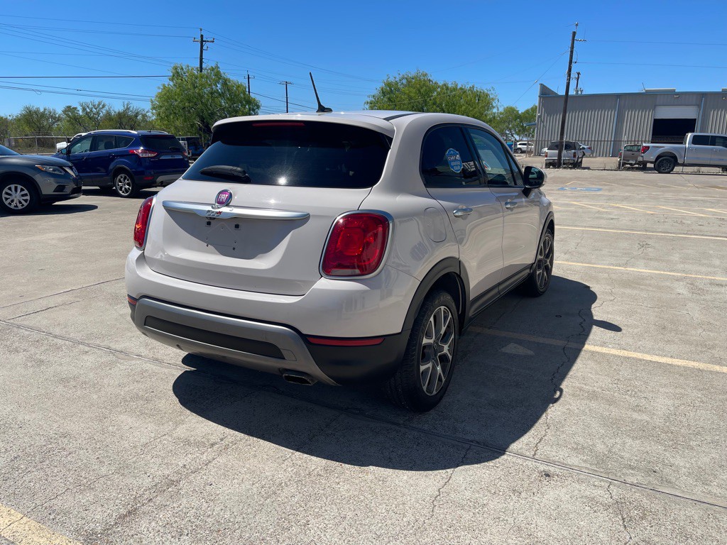 2016 FIAT 500 Image 4