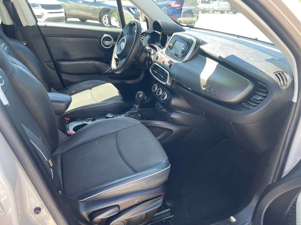 2016 FIAT 500 Image 9