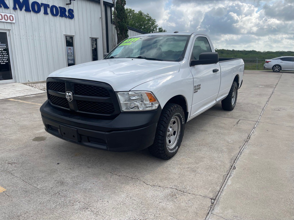2022 RAM 1500 Image 2