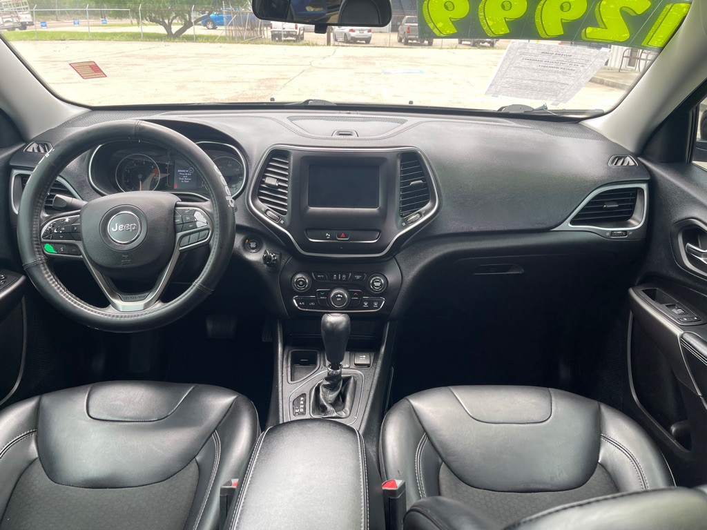 2019 Jeep Cherokee Image 11