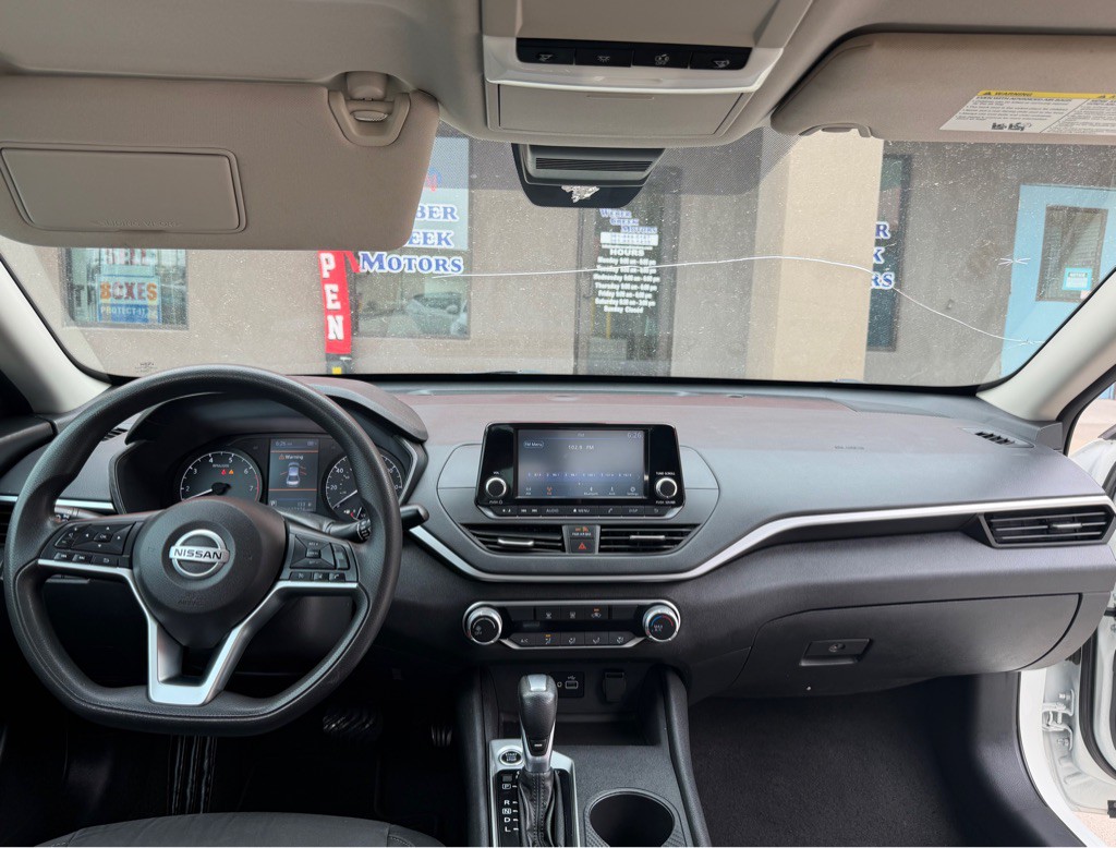 2021 Nissan Altima Image 9