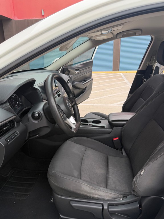 2021 Nissan Altima Image 10