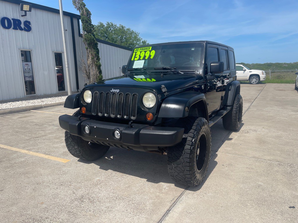 2010 Jeep Wrangler Unlimited Image 2