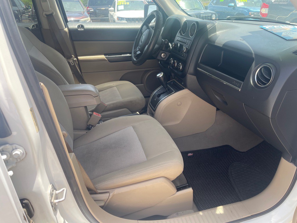 2012 Jeep Patriot Image 9