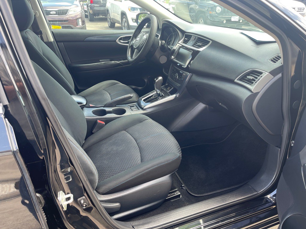 2019 Nissan Sentra Image 9
