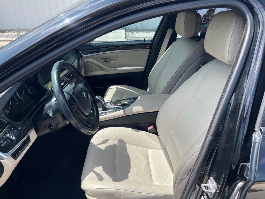 2013 BMW 5 Series Image 7