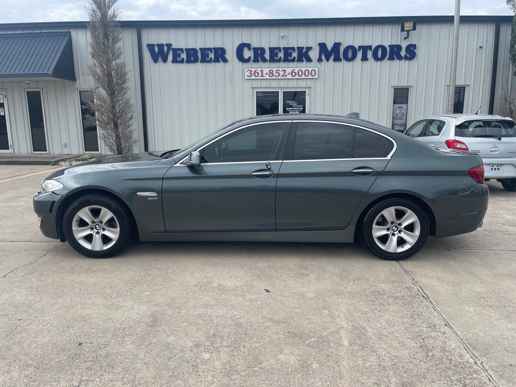 2012 BMW 5 Series Image 1