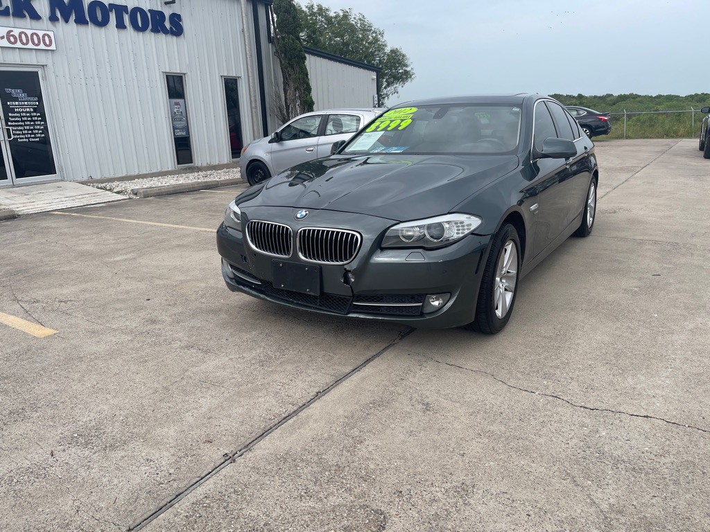 2012 BMW 5 Series Image 2