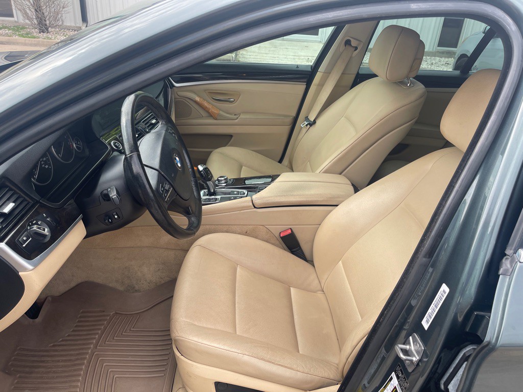 2012 BMW 5 Series Image 7