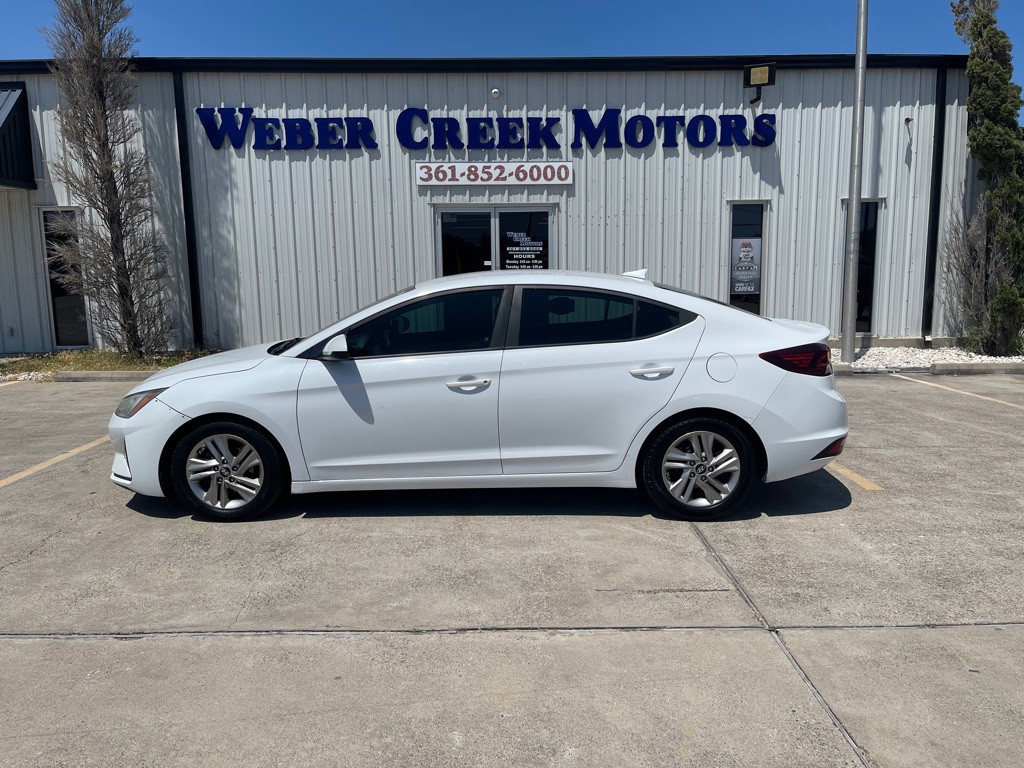 2019 Hyundai Elantra Image 1